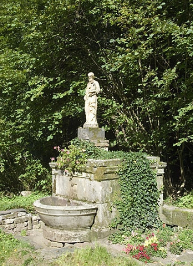 Statue du parc. © Région Bourgogne-Franche-Comté, Inventaire du patrimoine