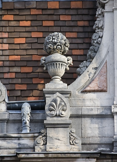 Détail de l'aileron gauche d'une lucarne. © Région Bourgogne-Franche-Comté, Inventaire du patrimoine