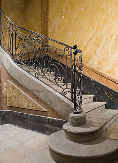 Vue du départ de l'escalier. © Région Bourgogne-Franche-Comté, Inventaire du patrimoine