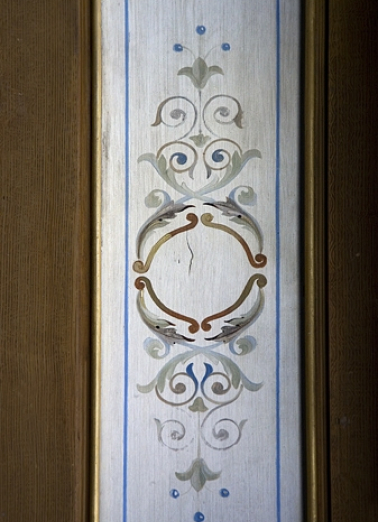 Intérieur, pièce du premier étage : détail du décor d'un encadrement de fenêtre. © Région Bourgogne-Franche-Comté, Inventaire du Patrimoine