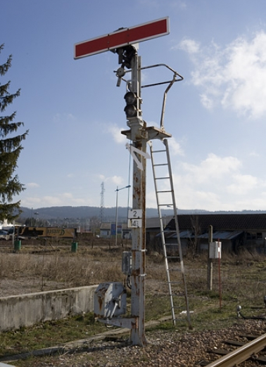 Sémaphore côté La Cluse : vue d'ensemble, de trois quarts droite. © Région Bourgogne-Franche-Comté, Inventaire du patrimoine