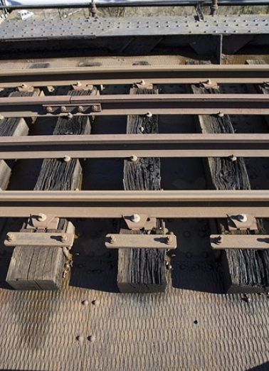 Détail de la voie sur la travée métallique. © Région Bourgogne-Franche-Comté, Inventaire du patrimoine