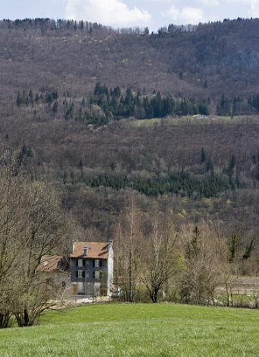 Vue d'ensemble du site, depuis le nord-ouest. © Région Bourgogne-Franche-Comté, Inventaire du patrimoine