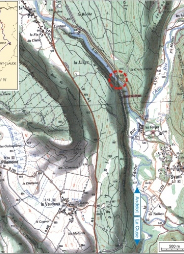 Carte et schéma de localisation. Carte topographique, IGN, 2000, dalle F087_048, échelle 1:25 000. Scan 25, licence n° 2008/CISE/2968. © Région Bourgogne-Franche-Comté, Inventaire du patrimoine