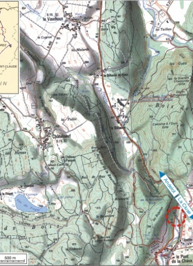 Carte et schéma de localisation. Carte topographique, IGN, 2000, dalle F087_048, échelle 1:25 000. Scan 25, licence n° 2008/CISE/2968. © Région Bourgogne-Franche-Comté, Inventaire du patrimoine