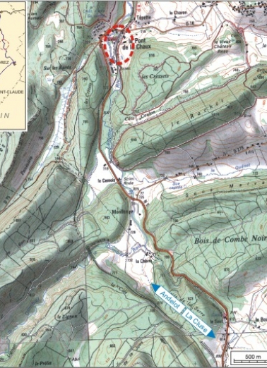 Carte et schéma de localisation. Carte topographique, IGN, 2000, dalles F087_048 et F087_049, échelle 1:25 000. Scan 25, licence n° 2008/CISE/2968. © Région Bourgogne-Franche-Comté, Inventaire du patrimoine