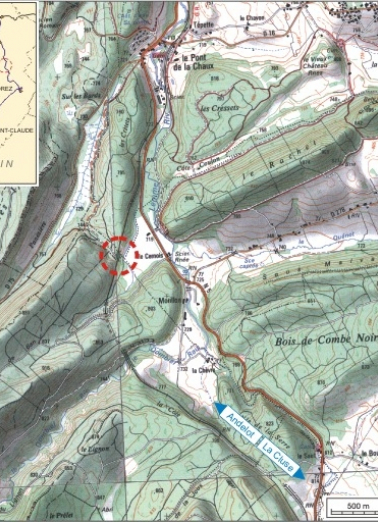 Carte et schéma de localisation. Carte topographique, IGN, 2000, dalles F087_048 et F087_049, échelle 1:25 000. Scan 25, licence n° 2008/CISE/2968. © Région Bourgogne-Franche-Comté, Inventaire du patrimoine