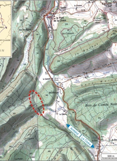 Carte et schéma de localisation. Carte topographique, IGN, 2000, dalles F087_048 et F087_049, échelle 1:25 000. Scan 25, licence n° 2008/CISE/2968. © Région Bourgogne-Franche-Comté, Inventaire du patrimoine