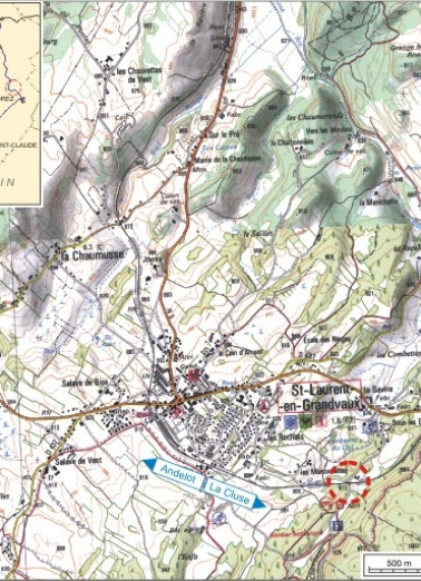 Carte et schéma de localisation. Carte topographique, IGN, 2000, dalle F087_049, échelle 1:25 000. Scan 25, licence n° 2008/CISE/2968. © Région Bourgogne-Franche-Comté, Inventaire du patrimoine