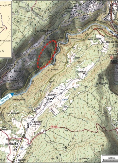 Carte et schéma de localisation. Carte topographique, IGN, 2000, dalles F087_050 et F088_050, échelle 1:25 000. Scan 25, licence n° 2008/CISE/2968. © Région Bourgogne-Franche-Comté, Inventaire du patrimoine