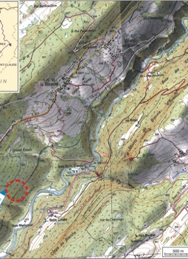 Carte et schéma de localisation. Carte topographique, IGN, 2000, dalles F087_050 et F087_051, échelle 1:25 000. Scan 25, licence n° 2008/CISE/2968. © Région Bourgogne-Franche-Comté, Inventaire du patrimoine