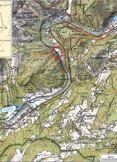 Carte et schéma de localisation. Carte topographique, IGN, 2000, dalle F086_052, échelle 1:25 000. Scan 25, licence n° 2008/CISE/2968. © Région Bourgogne-Franche-Comté, Inventaire du patrimoine