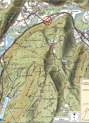 Carte et schéma de localisation. Carte topographique, IGN, 2000, dalles F085_052 et F086_052, échelle 1:25 000. Scan 25, licence n° 2008/CISE/2968. © Région Bourgogne-Franche-Comté, Inventaire du patrimoine