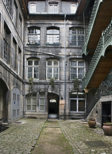 Vue d'ensemble de la façade antérieure du logis secondaire. © Région Bourgogne-Franche-Comté, Inventaire du patrimoine