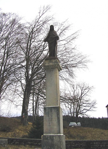 Vue de la statue de la Vierge. © Région Bourgogne-Franche-Comté, Inventaire du patrimoine