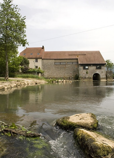 Façade ouest, depuis l'aval. © Région Bourgogne-Franche-Comté, Inventaire du patrimoine