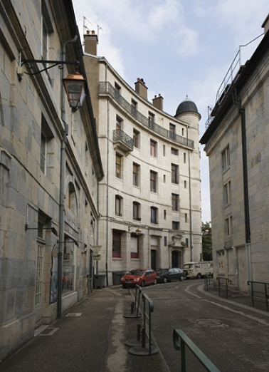 Vue d'ensemble depuis l'entrée de la rue Lacoré. © Région Bourgogne-Franche-Comté, Inventaire du Patrimoine