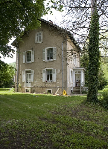 Conciergerie de la papeterie. Vue de trois quarts. © Région Bourgogne-Franche-Comté, Inventaire du patrimoine