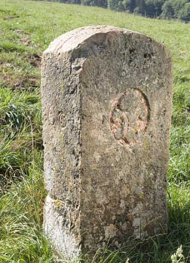  borne © Région Bourgogne-Franche-Comté, Inventaire du patrimoine