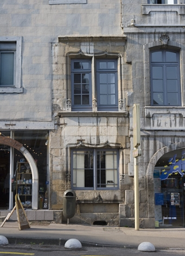 Détail de la partie droite en pierre de la façade sur la Grande Rue. © Région Bourgogne-Franche-Comté, Inventaire du Patrimoine