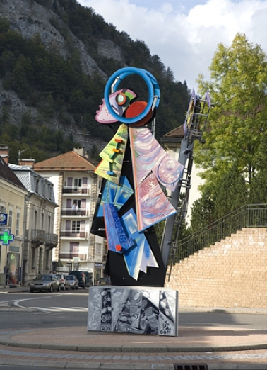 Statue en émail de Marie-Thérèse Masias, près de la poste. © Région Bourgogne-Franche-Comté, Inventaire du patrimoine Statue en émail de Marie-Thérèse Masias, près de la poste. © Région Bourgogne-Franche-Comté, Inventaire du patrimoine
