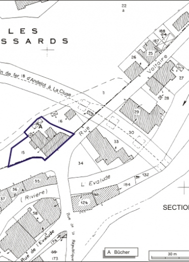 Plan-masse et de situation. Extrait du plan cadastral, 1980, section AB, échelle 1:1000. © Région Bourgogne-Franche-Comté, Inventaire du patrimoine