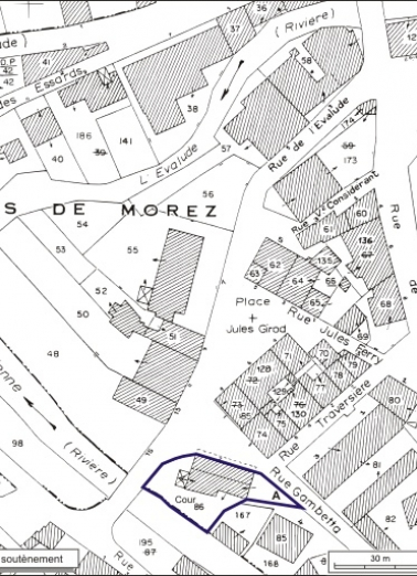 Plan-masse et de situation. Extrait du plan cadastral, 1980, section AB, échelle 1:1000. © Région Bourgogne-Franche-Comté, Inventaire du patrimoine