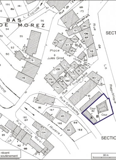 Plan-masse et de situation. Extrait du plan cadastral, 1980, section AB, échelle 1:1000. © Région Bourgogne-Franche-Comté, Inventaire du patrimoine