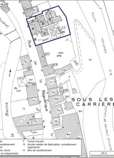 Plan-masse et de situation. Extrait du plan cadastral, 1980, section AD, échelle 1:1000. © Région Bourgogne-Franche-Comté, Inventaire du patrimoine