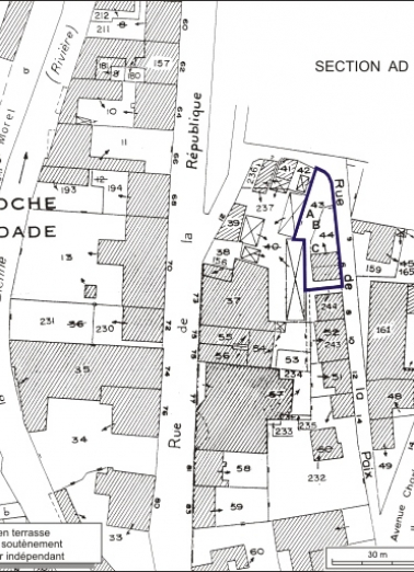 Plan-masse et de situation. Extrait du plan cadastral, 1980, section AE, échelle 1:1000. © Région Bourgogne-Franche-Comté, Inventaire du patrimoine
