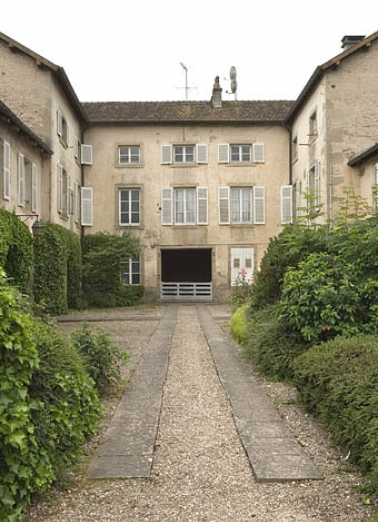 Façade antérieure du relais de poste. © Région Bourgogne-Franche-Comté, Inventaire du patrimoine