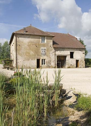 Le moulin depuis l'est. © Région Bourgogne-Franche-Comté, Inventaire du patrimoine