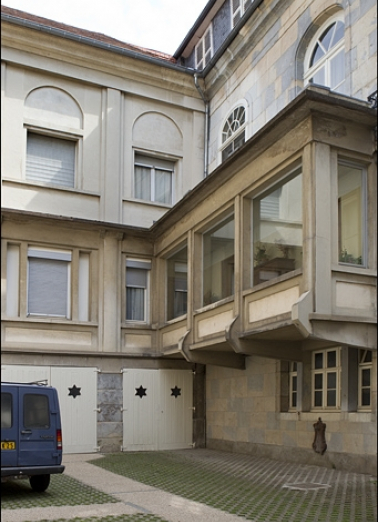 Détail des façades donnant sur la cour postérieure. © Région Bourgogne-Franche-Comté, Inventaire du Patrimoine