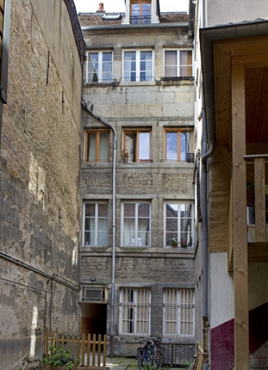 Logis principal, façade sur cour : vue d'ensemble. © Région Bourgogne-Franche-Comté, Inventaire du Patrimoine