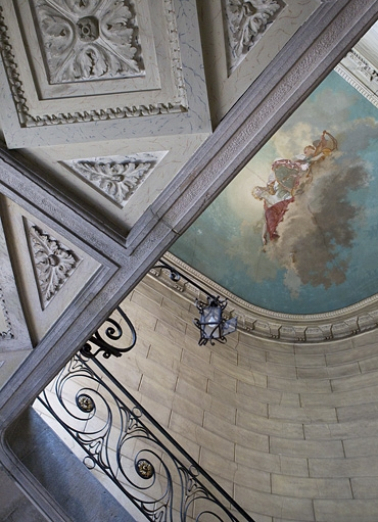 Intérieur : détail du plafond de la cage d'escalier. © Région Bourgogne-Franche-Comté, Inventaire du Patrimoine