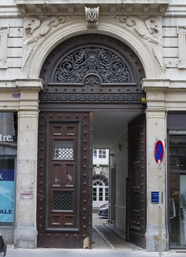 Portail d'entrée : vue d'ensemble. © Région Bourgogne-Franche-Comté, Inventaire du Patrimoine