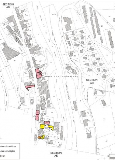 Plan de localisation des maisons et immeubles avec fenêtres lunetières ou fenêtres multiples : section AD. Extrait du plan cadastral, 1980, section AD, échelle 1:1000 réduite à 1:2500. © Région Bourgogne-Franche-Comté, Inventaire du patrimoine