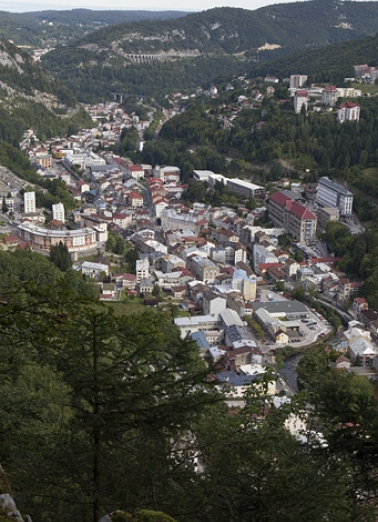 La vallée, depuis le belvédère du Béchet, au sud. © Région Bourgogne-Franche-Comté, Inventaire du patrimoine La vallée, depuis le belvédère du Béchet, au sud. © Région Bourgogne-Franche-Comté, Inventaire du patrimoine