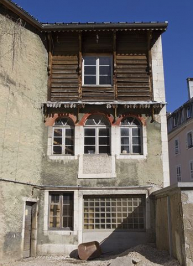 Atelier de fabrication (anciennes écuries et fenil). © Région Bourgogne-Franche-Comté, Inventaire du patrimoine Atelier de fabrication (anciennes écuries et fenil). © Région Bourgogne-Franche-Comté, Inventaire du patrimoine