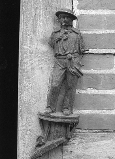 Statue en fonte. © Région Bourgogne-Franche-Comté, Inventaire du patrimoine