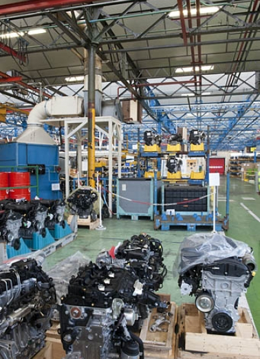 Atelier d'assemblage des moteurs. © Région Bourgogne-Franche-Comté, Inventaire du patrimoine Atelier d'assemblage des moteurs. © Région Bourgogne-Franche-Comté, Inventaire du patrimoine