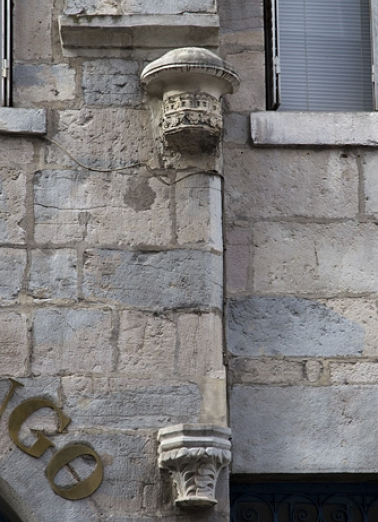Façade antérieure : détail du décor. © Région Bourgogne-Franche-Comté, Inventaire du Patrimoine