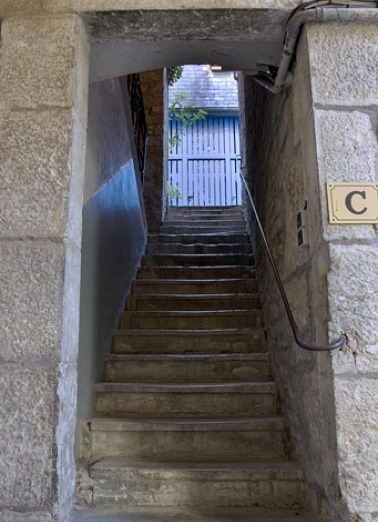 Deuxième logis secondaire : détail de l'escalier à retours sans jour. © Région Bourgogne-Franche-Comté, Inventaire du Patrimoine