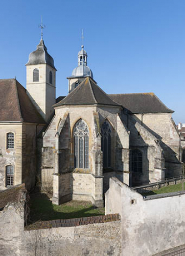 Chevet de l'église depuis la rue de l'Official. © Région Bourgogne-Franche-Comté, Inventaire du patrimoine Chevet de l'église depuis la rue de l'Official. © Région Bourgogne-Franche-Comté, Inventaire du patrimoine