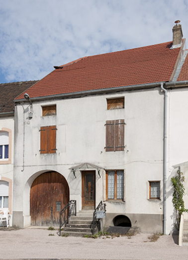 Ferme, 3 rue Arago : ferme à deux travées. © Région Bourgogne-Franche-Comté, Inventaire du patrimoine