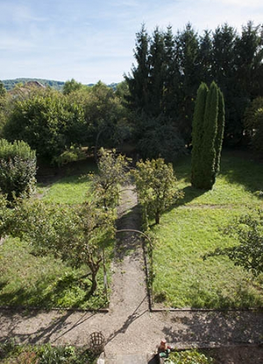 Vue générale du jardin d'agrément. © Région Bourgogne-Franche-Comté, Inventaire du patrimoine Vue générale du jardin d'agrément. © Région Bourgogne-Franche-Comté, Inventaire du patrimoine