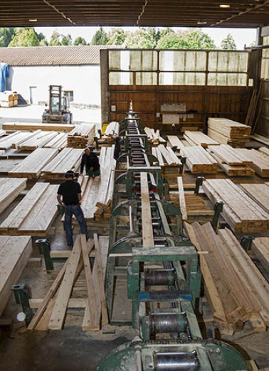 Atelier de triage et d'empilage (E) : convoyeur. © Région Bourgogne-Franche-Comté, Inventaire du patrimoine