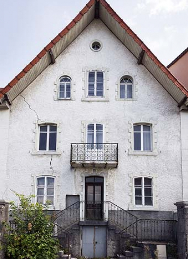 Bâtiment des années 1914-1918 : façade antérieure. © Région Bourgogne-Franche-Comté, Inventaire du patrimoine Bâtiment des années 1914-1918 : façade antérieure. © Région Bourgogne-Franche-Comté, Inventaire du patrimoine