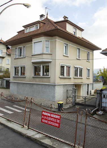 Façades antérieure et latérale droite. © Région Bourgogne-Franche-Comté, Inventaire du patrimoine