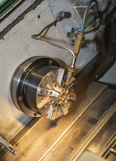 Usinage : support de la rondelle dans le 1er tour. © Région Bourgogne-Franche-Comté, Inventaire du patrimoine